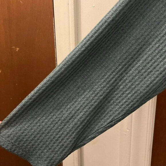 Size 5(5X)(28) - Torrid - NWT - Green/Blue Long Sleeve Waffle Texture Thermal To - Picture 3 of 6
